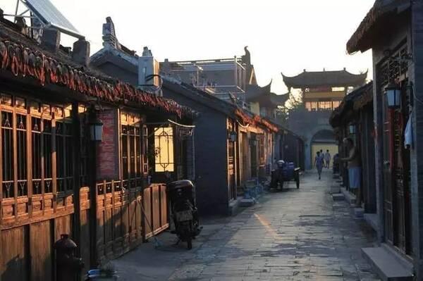 着力服务团员青年成长发展，加强农村留守儿童心理健康关爱....杨梅做客《大理州政协委员访谈录》